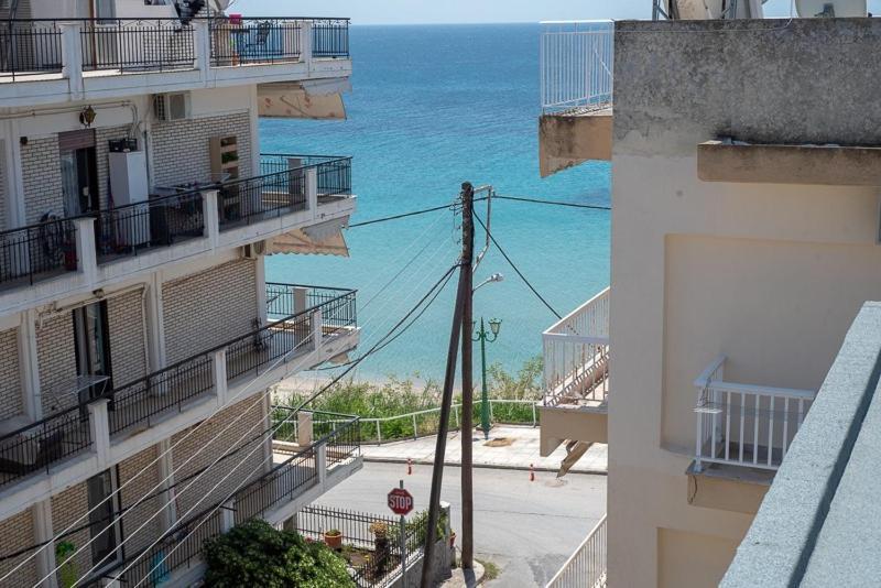 Grcka Reni Greece Beach Penthaus 3 Nea Kallikrateia المظهر الخارجي الصورة