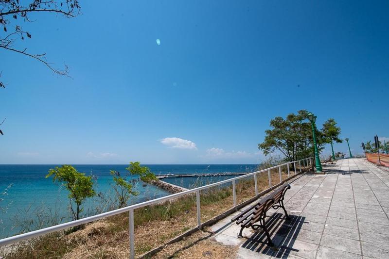 Grcka Reni Greece Beach Penthaus 3 Nea Kallikrateia المظهر الخارجي الصورة